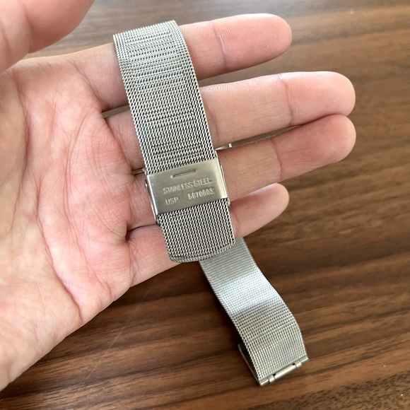 Skagen Stainless Steel Mesh Watch (Needs New Battery) - Picture 7 of 8